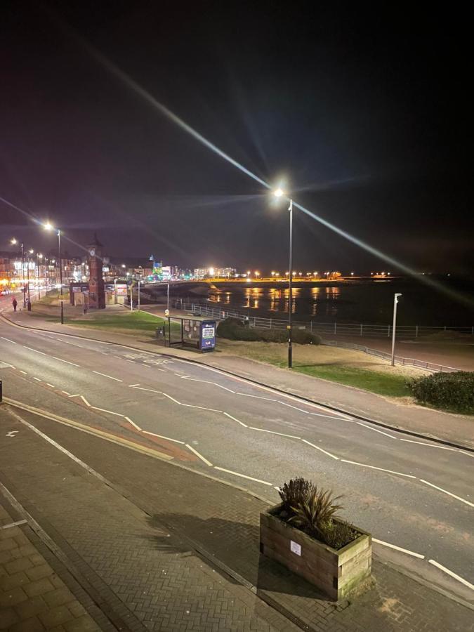 The Croston Balcony Apartment- Morecambe Central Promenade, Beach Front And Sea Views Exterior foto