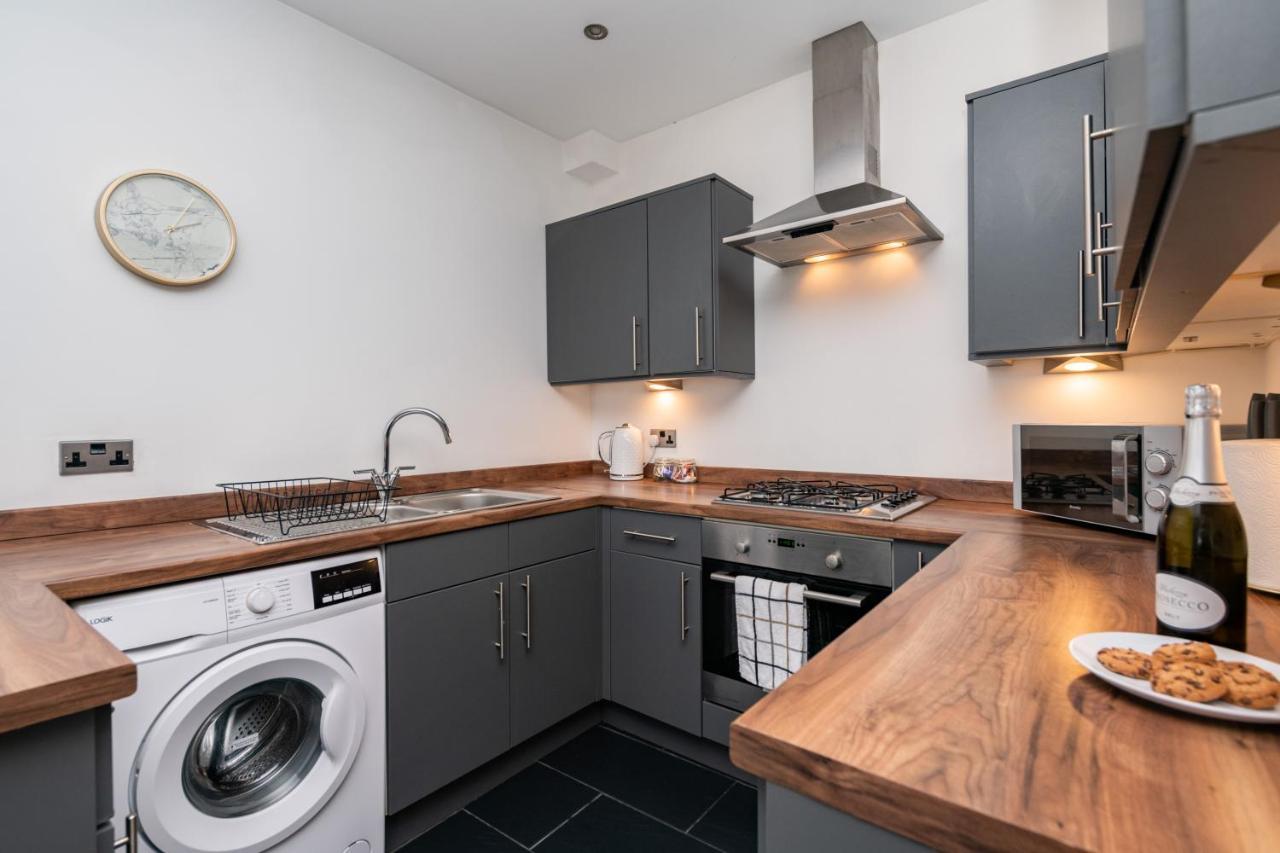 The Croston Balcony Apartment- Morecambe Central Promenade, Beach Front And Sea Views Exterior foto